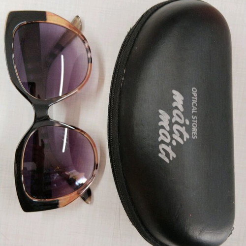 El Gio Mati Mati sunglasses like new, black and gold