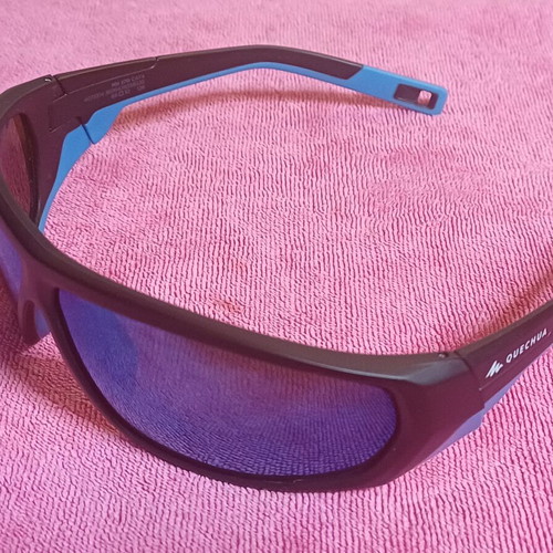 Quechua MH140 Hiking Sunglasses new, black and blue