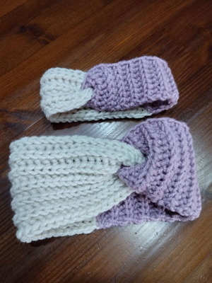 Knitted mother & daughter ribbons made to order