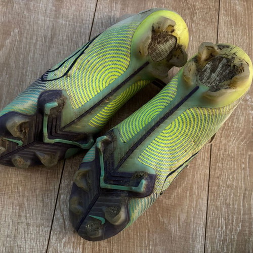 Nike Elite football shoes used, size 43, green and purple
