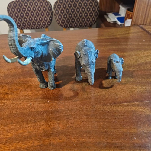 Elephant figurines used, family set with sturdy construction