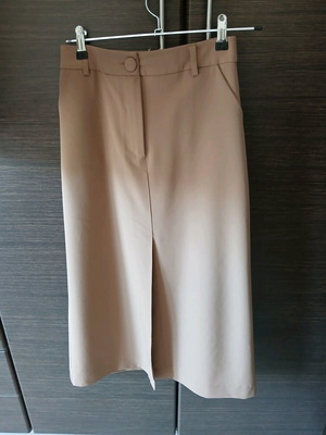 Moutaki skirt new, size Small, with tag, beige