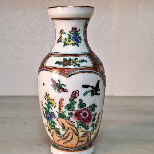 Vintage Chinese Famille Rose Medallion porcelain set used