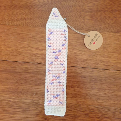 Bookmark pencil pink ombre handmade, new, bamboo and cotton yarn
