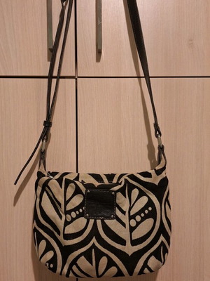 Thiros shoulder bag like new, black and beige