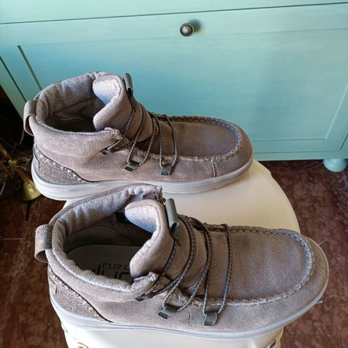Hey Dude ankle boots like new, women's size 40, beige