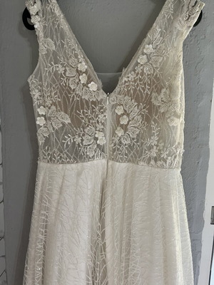 Dress white used, size M/L