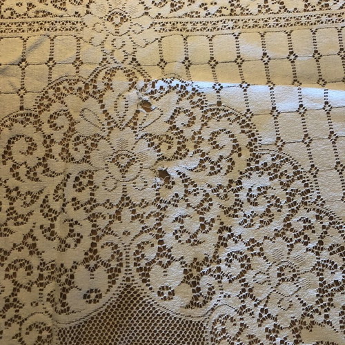 Vintage ecru tablecloth 150x200cm machine lace used