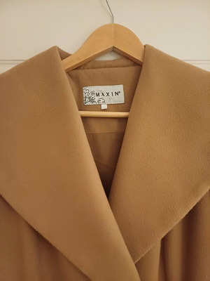 Maxin beige warm maxi coat used, large size, double buttons