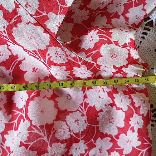 Floral sleeveless blouse F&F used, white and fuchsia, size XL
