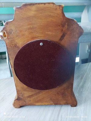 Vintage battery clock functional
