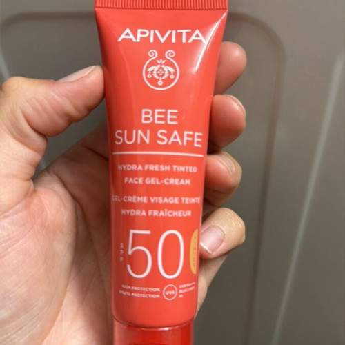 Apivita Bee Sun Safe Tinted Suncream SPF50 new