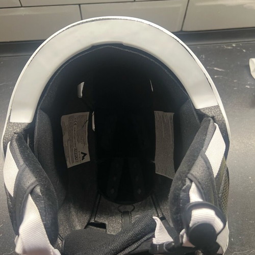 McKinley ski helmet like new