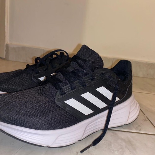 Adidas black athletic shoes like new, size 38.5