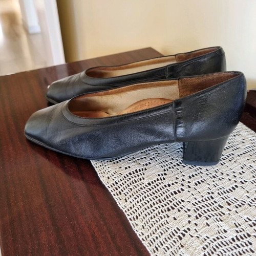 Leather orthopedic pumps used with heel size 39, black