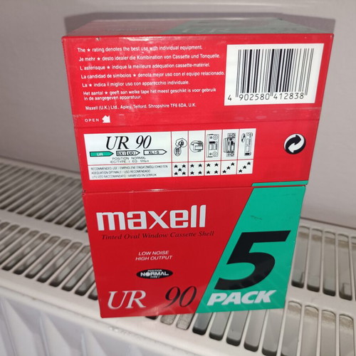 Maxell UR 90 cassette tapes new, 5-pack