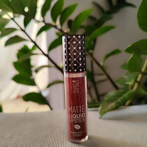 Dust +cream matte lipstick no32 red new