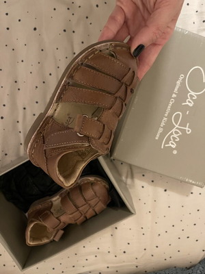 Children's leather shoes like new, size 25