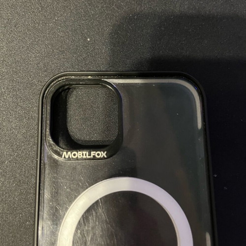 iPhone 13 Mobile Fox case used with MagSafe, full shock protection, nude transparent