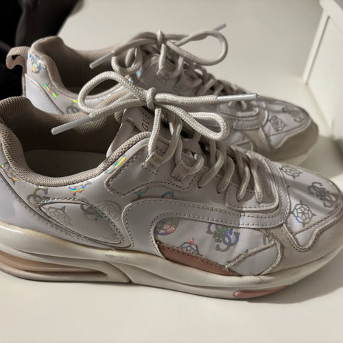 Guess athletic shoes used, size 37, white and beige