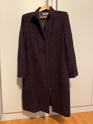 Coat like new, dark purple, size M