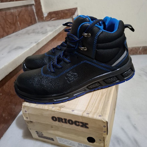 S3 Safety Shoes new, size 44, 29cm insole