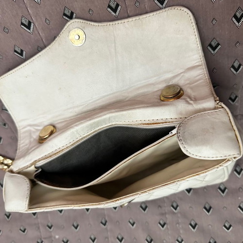 Quilted crossbody bag used, small, white