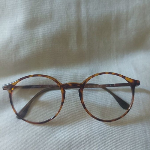 Vintage Round Tortoiseshell Eyeglass Frame like new, Italian