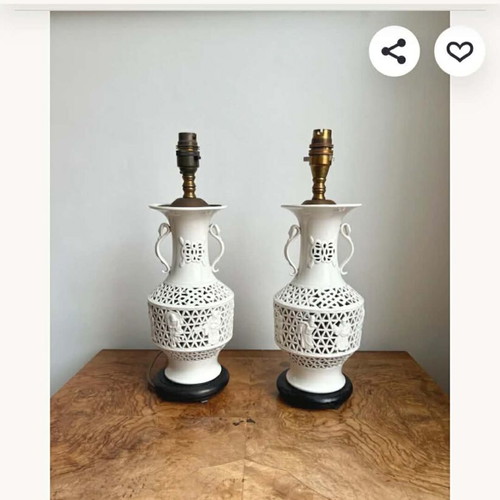 Table lamp made of white Dehua porcelain from China like new
