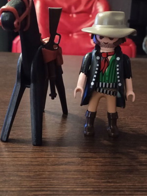Playmobil μεταχειρισμένο με φιγούρα και άλογο