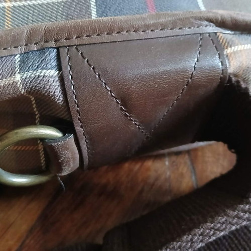 Barbour Wax Leather Tarras messenger bag used