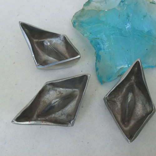 Decorative boat set like new, aluminum cast, 3 pieces