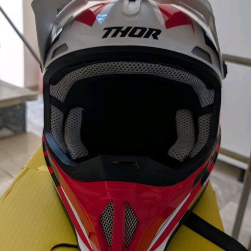 Thor Sector helmet new with gift gloves size Large