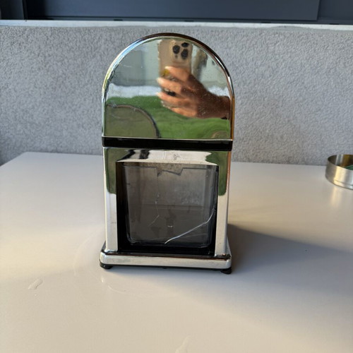 Ice crusher used, inox with broken plastic part
