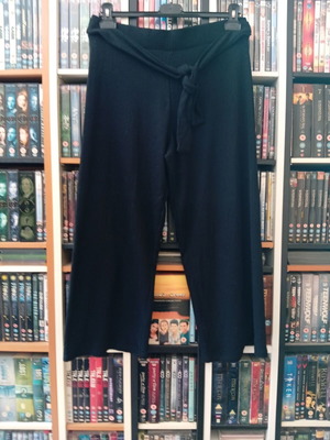 Pull & Bear μαύρη ribbed κοντή παντελόνα size L σαν καινούργιο