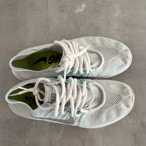 Nike Free Flyknit 38.5 σε άριστη κατάσταση