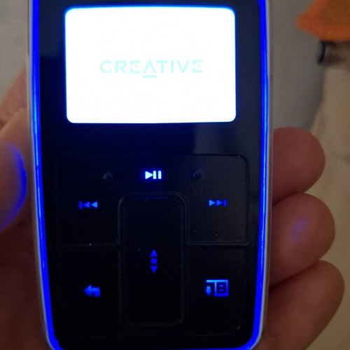 Creative Zen Micro used, white, battery needs replacement