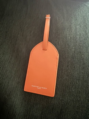 Luggage tag της parfums de marly καινούργιο