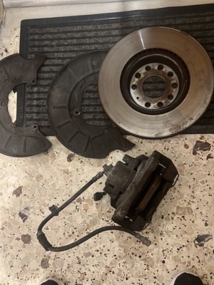Audi A3 TFSI 2.0 front brake calipers with discs, pads and hoses used