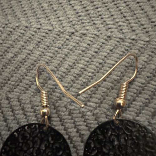 Long earrings like new, black