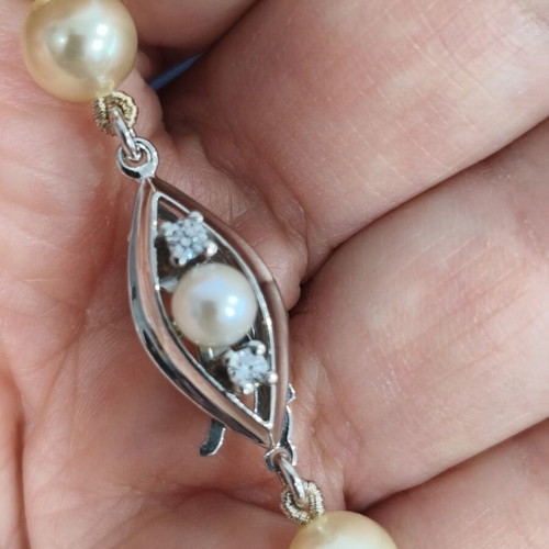 Vintage Majorica Pearl Necklace cream-white, like new