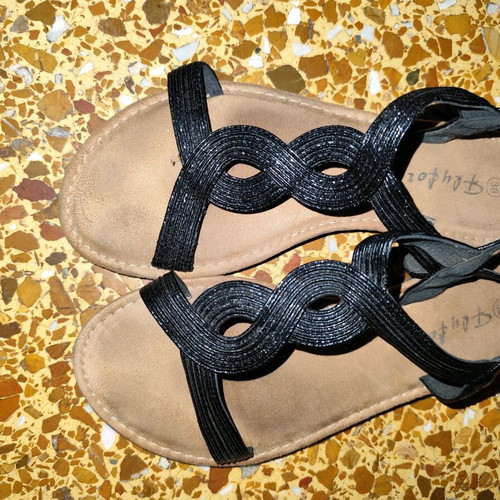 Black sandals used size 38