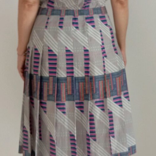 Vintage dresses like new, pack of 3, lightweight fabrics