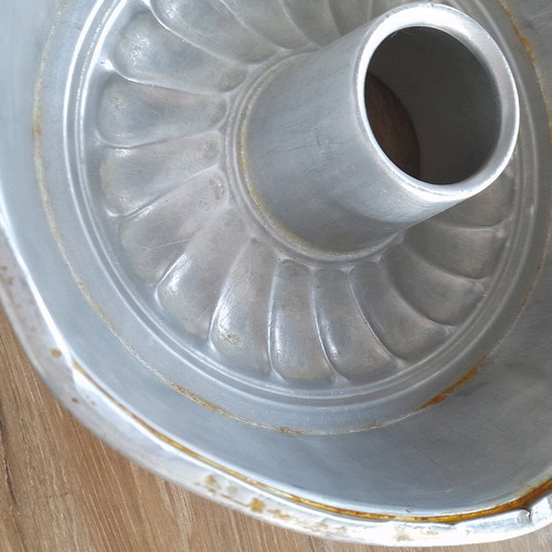 Vintage cake pan used, 25cm diameter, Greek made
