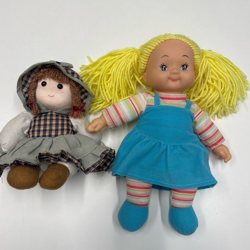 Dolls like new, set of 2 with basket