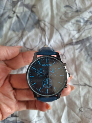Men's wristwatch, blue strap