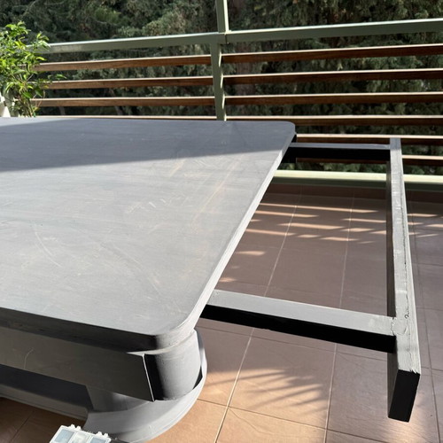 Table like new, 150x100x86 cm