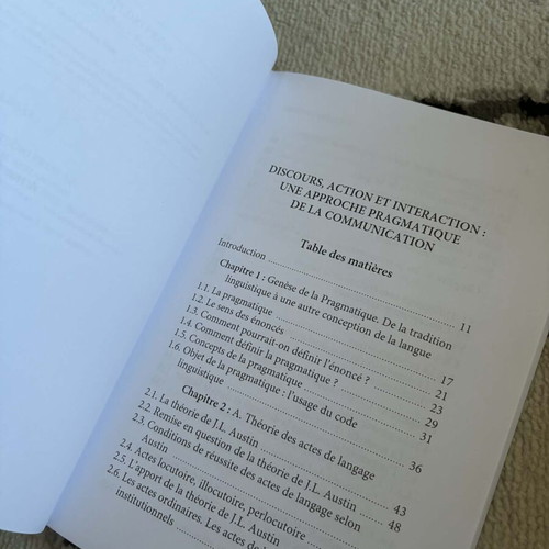 Discourse action interaction book like new, French