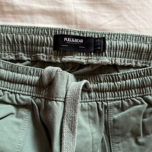 Cargo pants Pull & Bear like new, size L, khaki