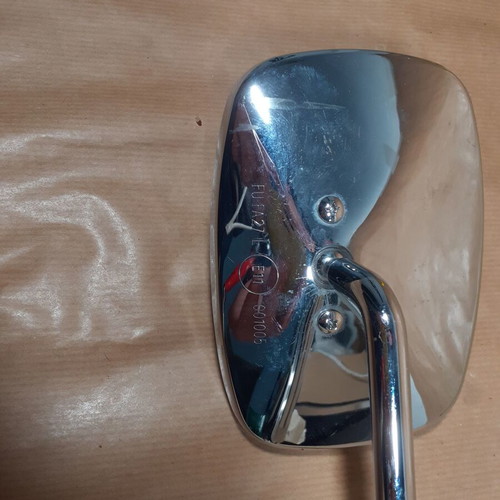 FU FA27L E11 001005 Vespa V9 mirror used with broken glass